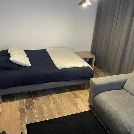 Studio Bien Situe & Tout Equipe Dans Une Maison Scionzier Exteriör bild