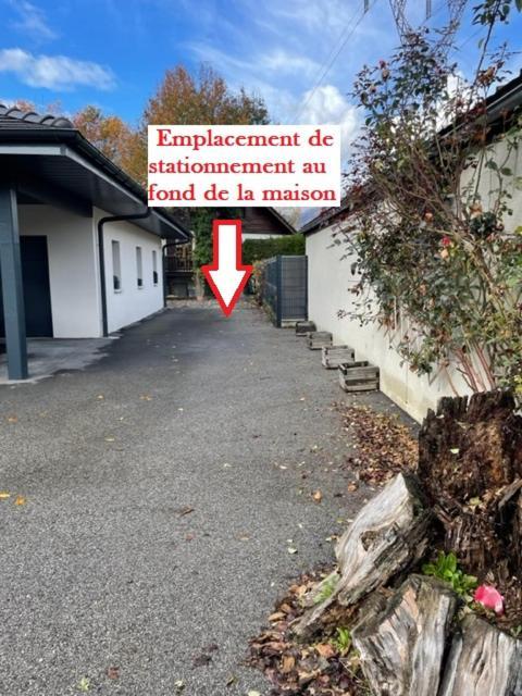 Studio Bien Situe & Tout Equipe Dans Une Maison Scionzier Exteriör bild