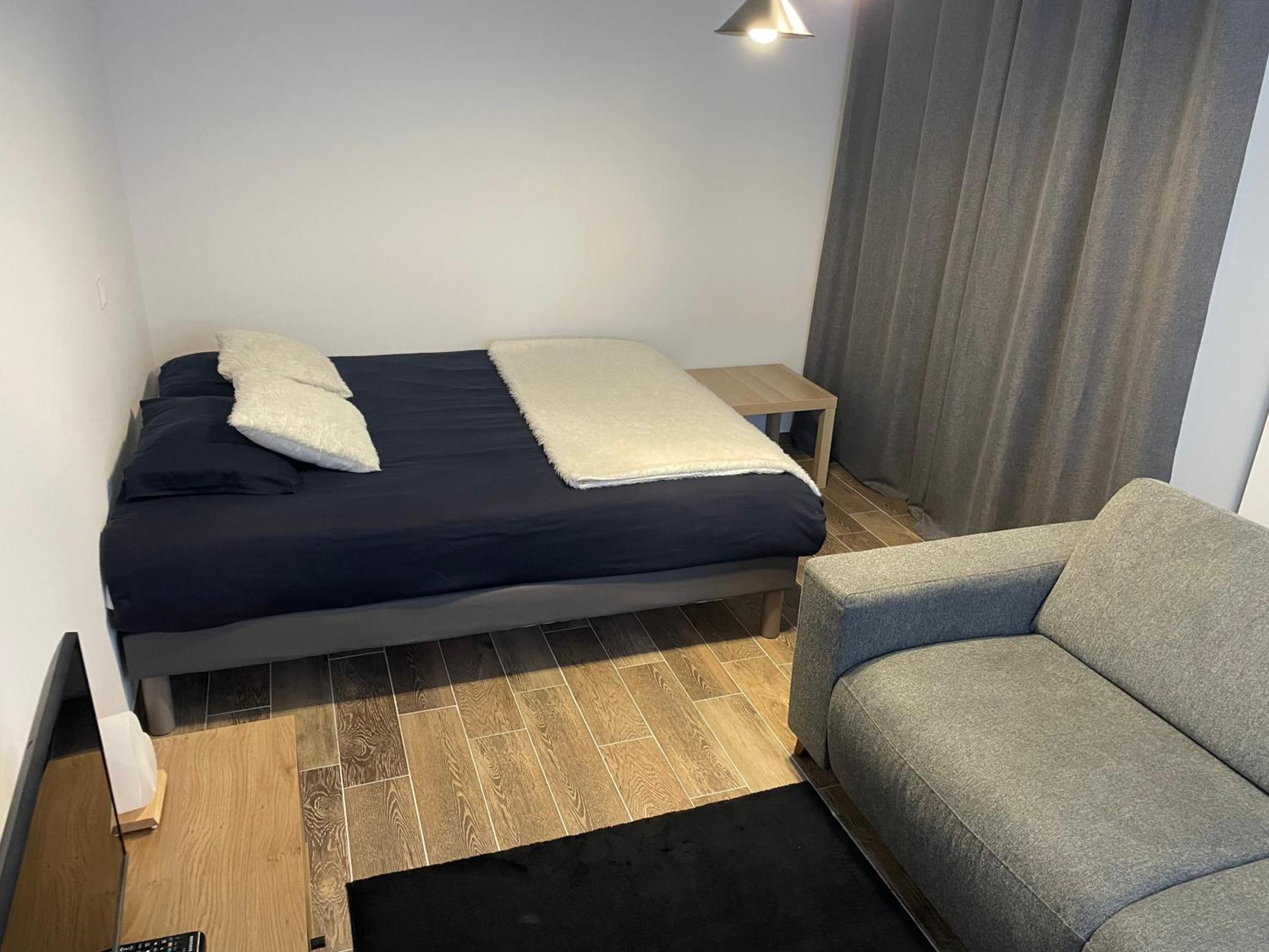Studio Bien Situe & Tout Equipe Dans Une Maison Scionzier Exteriör bild
